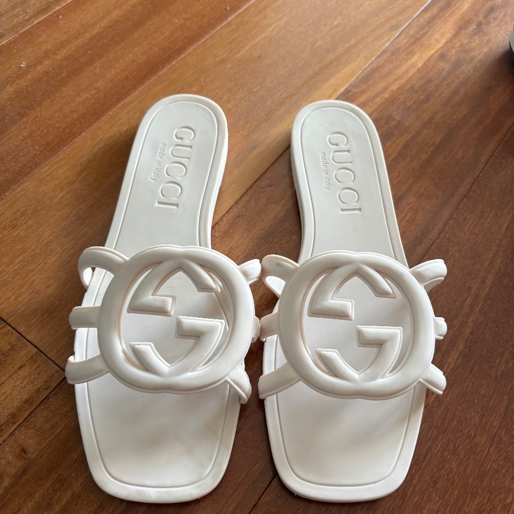 Women’s slides
